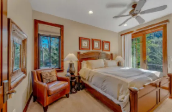 Charming Mountain Retreat with Fire Pit - Inviting Cozy Escape Hotels in Homewood