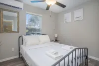 Stylishly Furnished Suite with Ocean View - Charming Coastal Retreat Hotels in Norfolk