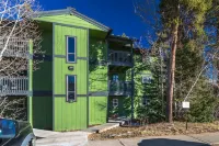 Mountain Views from WP Top Floor Getaway