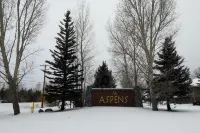 Lovely condo with fireplace, skiing, balcony, full kitchen & washer/dryer Hotels in Moose Wilson Road