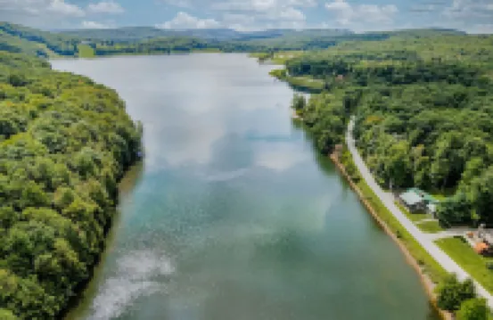 Chic Haven - WiFi, Serene Retreat, Relaxing Space