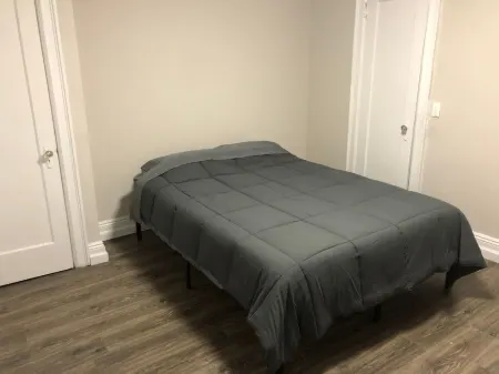 Private 2-Bedroom Apartment and New York City Manhattan Only 15 Mins Away