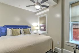Charming Condo 10 in Historic King James