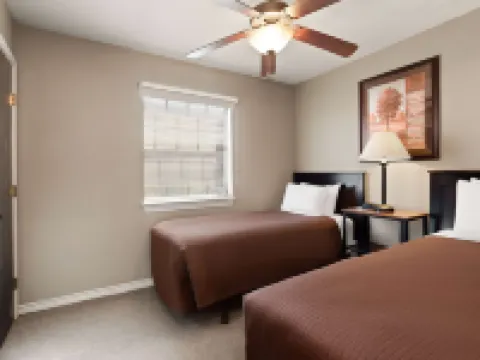 Eagle's Den Suites Cotulla a Travelodge by Wyndham Hotels in Cotulla