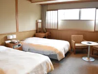 Hotel New Mitoya Hotell i Taihaku Ward