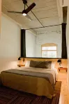 Loom Room Retreat - Apartments