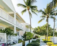 Hawks Cay Island Retreat - Duck Key - Pool & Patio