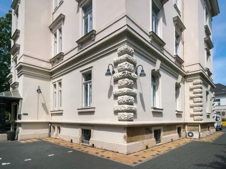 Limehome Dresden Antonstraße Отели рядом с достопримечательностью «Опера Земпера»