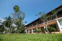 Nooit Gedacht Heritage Hotel (Original Dutch Governors House) Hotels in Unawatuna