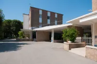 Club del Sole Jesolo Family Resort فنادق في اراکلیا