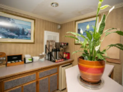 แทรเวิล อินน์ โรงแรมในซันนีเวล