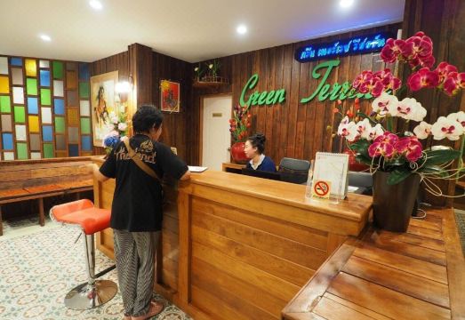 IP Plus Resort의 편안한 정원