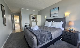 Tui Oaks Motel