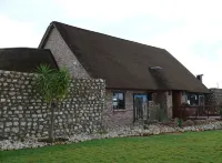 West Nest Lodge Hotels near Kingdom Hall of Jehovah's Witnesses