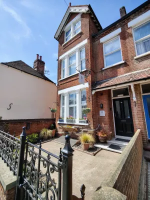 The Wincheap B&B - Homestays