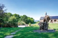 Merlins Cabin - 2 Bed - Blaen Cedi Farm