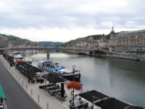 L'Inattendu "sur la croisette" Dinant Centre Hotels in Dinant