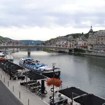 L'Inattendu "sur la croisette" Dinant Centre
