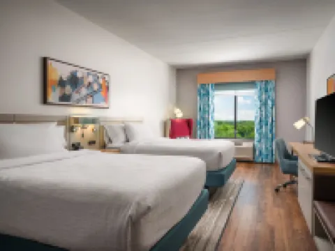 格瑞普凡恩銀湖路口希爾頓花園酒店 格雷普韋恩酒店