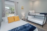 Cozy and Lovely 2Br 2BA Apt#A Near Lively Downtown - Condos