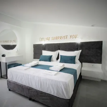 Aeonian Luxury Suites