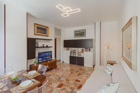 Madamart - 301 Autodromof1 Centro