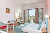 Theoni Apartments - balcón