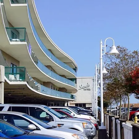 Atlantic Sands Hotel & Conference Center