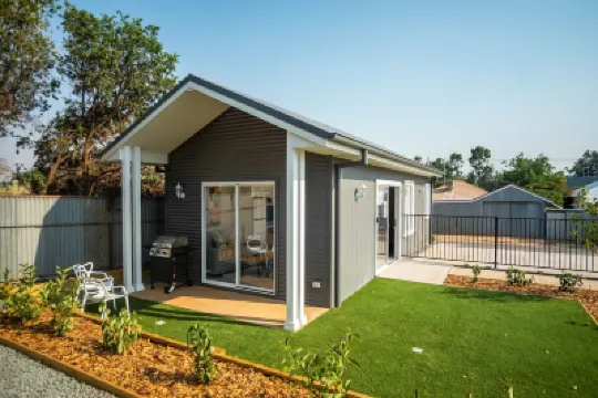 Kirsten Accommodation Parkes Hotels in 