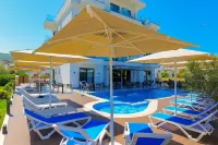 Hotel Alexander - Pools