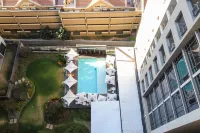 Sandton Smart Apartment Sixteen