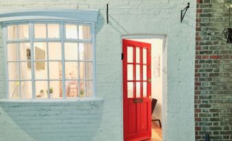 Inviting 2-Bed Cottage in Windsor