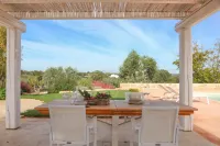 TD Lamiamola Stylish Trulli Lamie with Pool