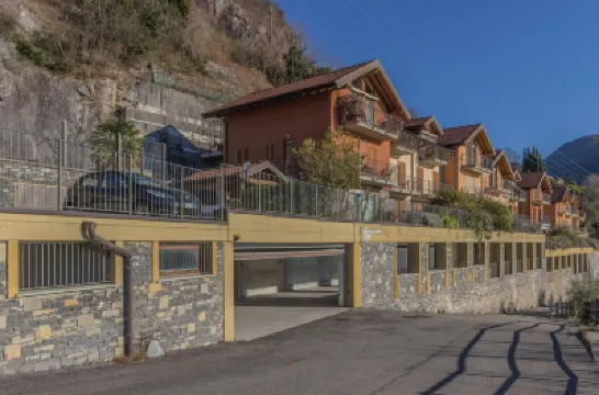 Casa Andrea Varenna Hotels near Castello di Vezio