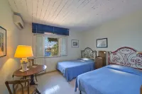 Luxury Villa, Pool, Sea Access, Large Terraces, Stupendous Views Hotels in Furore