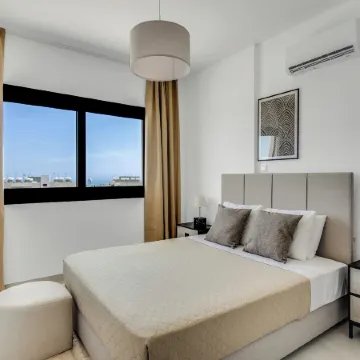 Sanders Elgio - Pleasant 2-Bdr. Apt. w/ Balcony