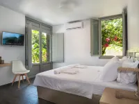 Melagrana Hotels in Milos