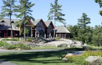 Rocky Crest Golf Resort - parking