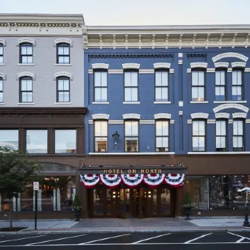 Hotel on North