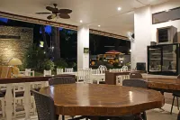 1888 Beach Resort - con vista montagne