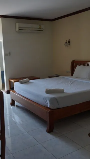 ห้องซูพีเรียร์ เตียงใหญ่ 1 เตียง