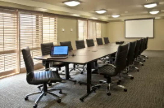 มอนเทอเรย์เบย์อินน์