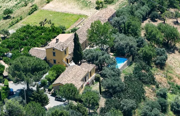 普澤萊恩奇澤達酒店