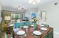 Alhambra Villas - parking