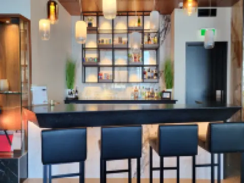 Grand Times Hotel Laval - Centropolis Hotels in Laval