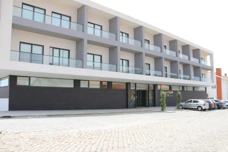 Hotel Monte Lírio Отели в г. Эшпинью