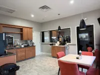 Days Inn by Wyndham Kenner/New Orleans Airport South - breakfast