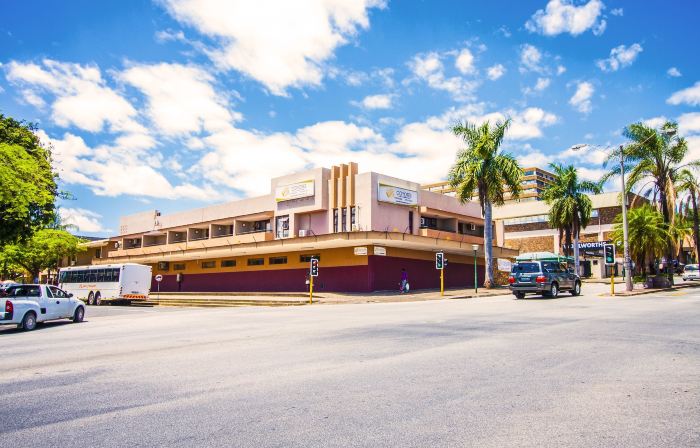 Coyotes Hotel & Conference Centre