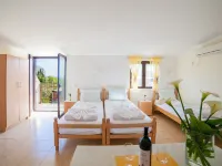 Apartments Viktorija Các khách sạn ở Kaluderac