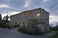 Klymeni Traditional Homes - Mountain view